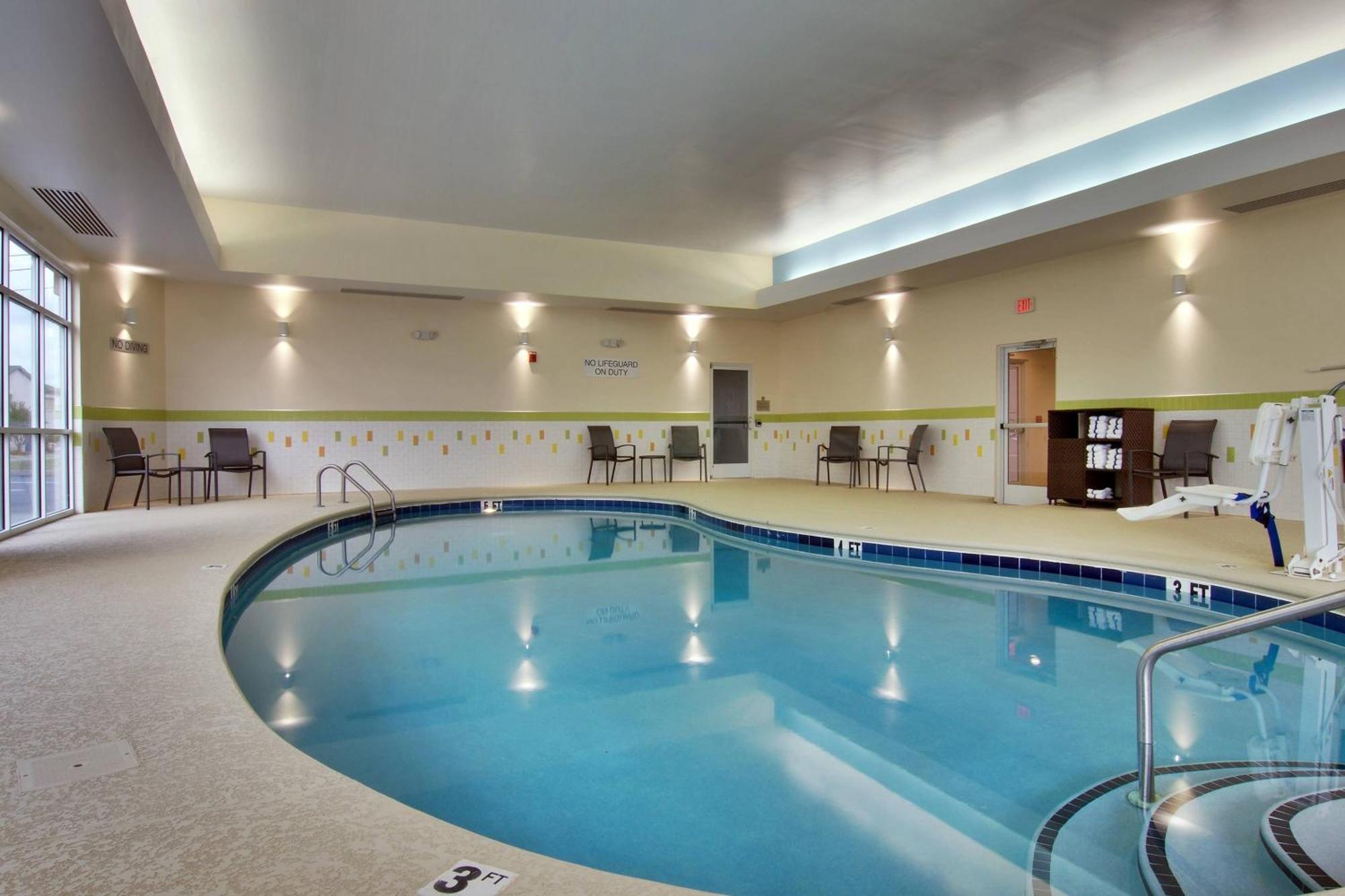 Fairfield Inn & Suites Clarksville Exteriör bild