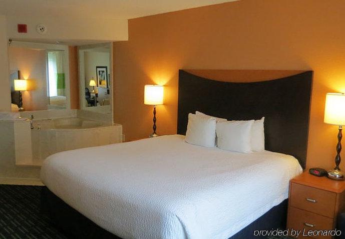 Fairfield Inn & Suites Clarksville Exteriör bild