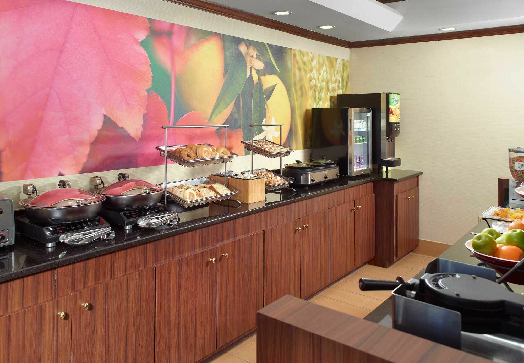 Fairfield Inn & Suites Clarksville Exteriör bild